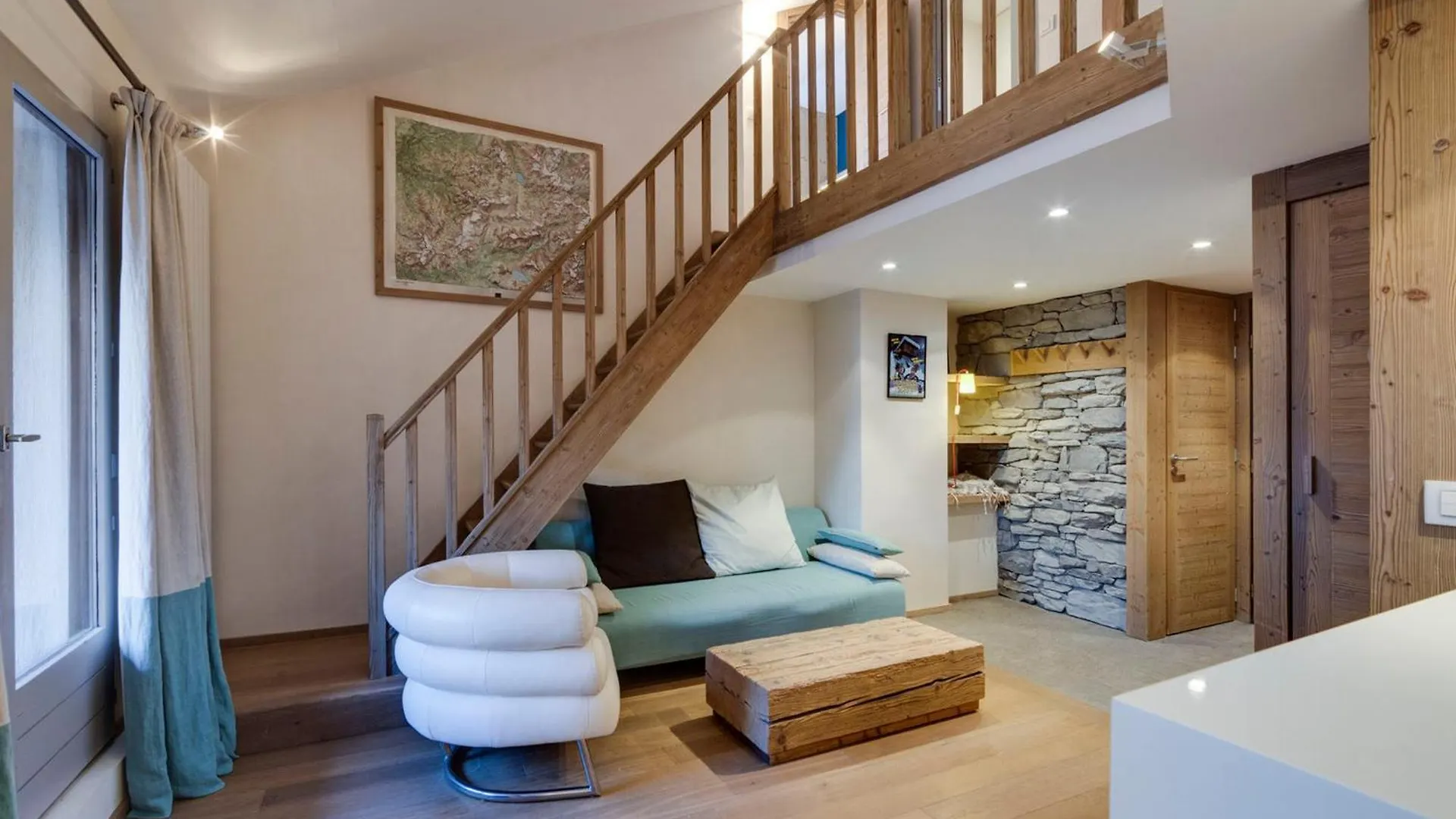 Appartement Duplex Renove: 3 Pieces, 40M², Parking, Proche Centre Val D'Isere - Fr-1-567-96 Apartment