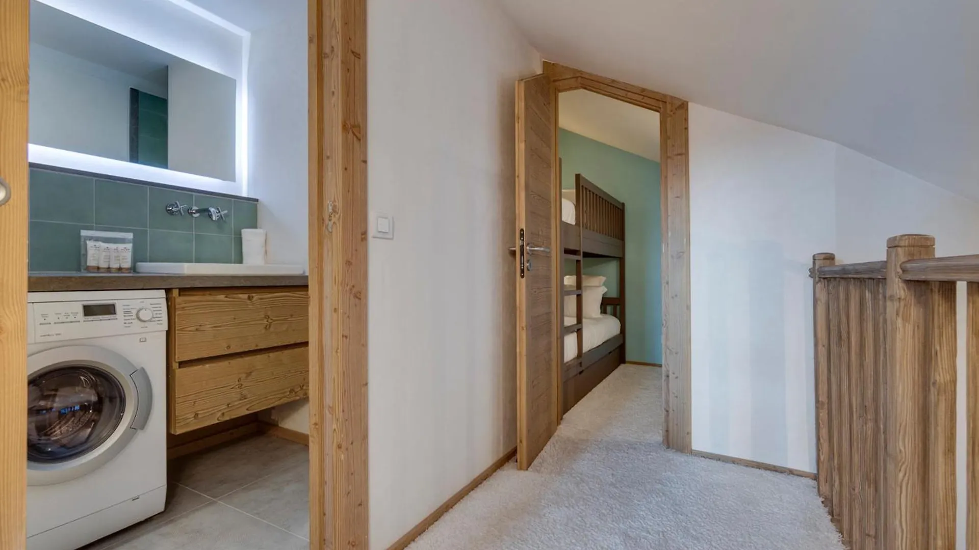 Apartment Appartement Duplex Renove: 3 Pieces, 40M², Parking, Proche Centre Val D'Isere - Fr-1-567-96 France