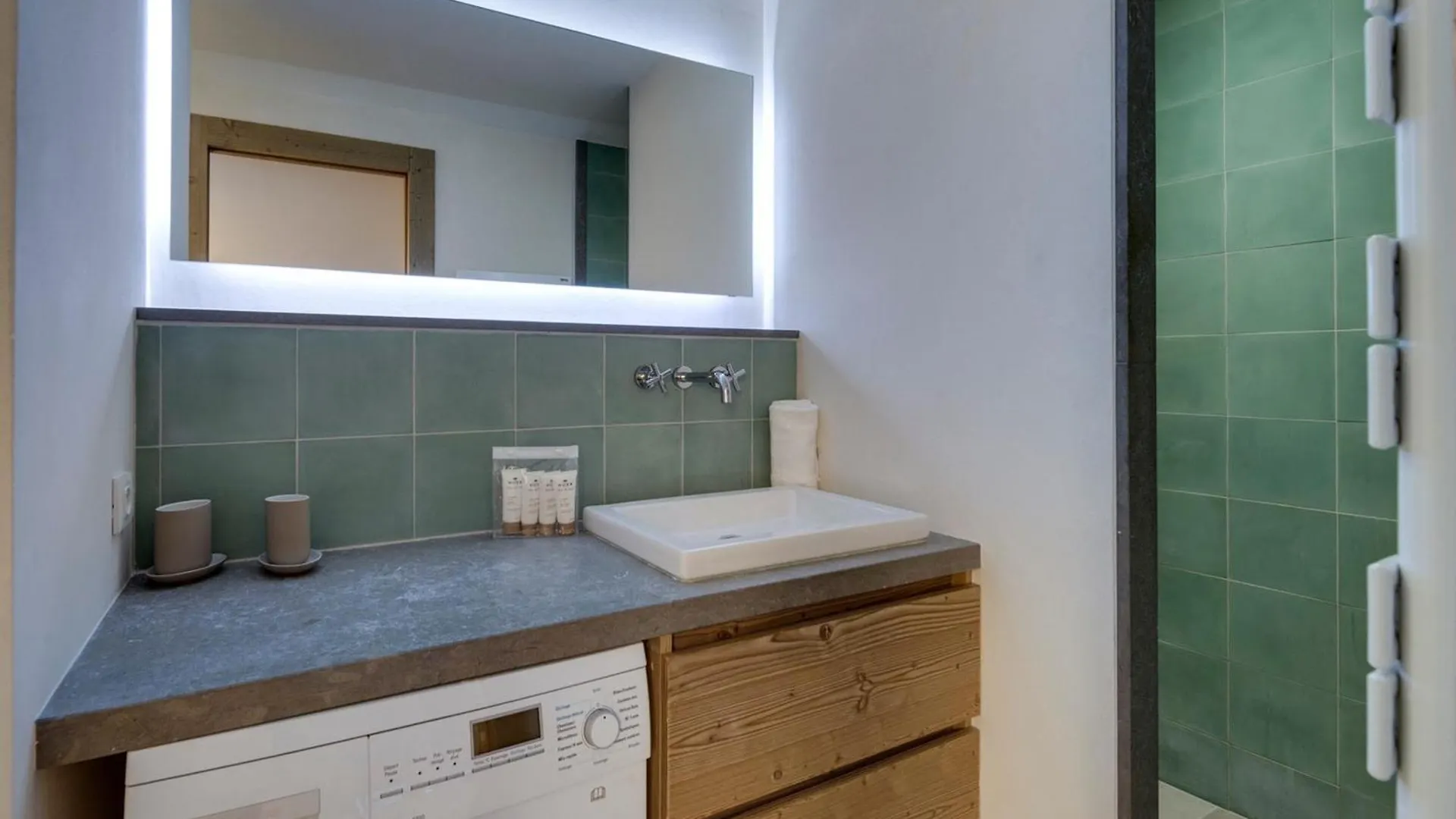 Appartement Duplex Renove: 3 Pieces, 40M², Parking, Proche Centre Val D'Isere - Fr-1-567-96 0*, Val-d'Isere